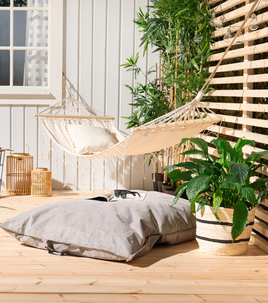 Kudde utomhus, 130 x 97 cm