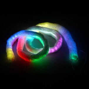 Lyslenke LED RGBIC med fluffy stoff og musikkstyring, 2 m