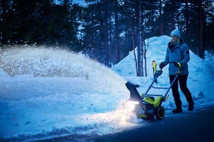 Ryobi batteridriven snöslunga RY36STX53B-160 Max Power 36 V