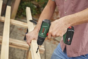 Bosch EasyDrill 18V-40 skruvdragare med 2 batterier