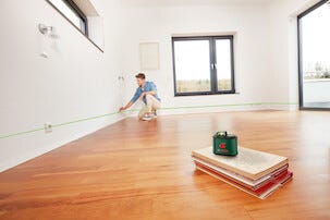 Bosch UniversalLevel 360 linjelaser med stativfäste