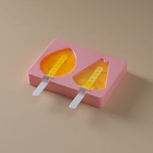 Jäätelömuotti silikonia, hedelmän muotoinen, 2 jäätelöpuikkoa