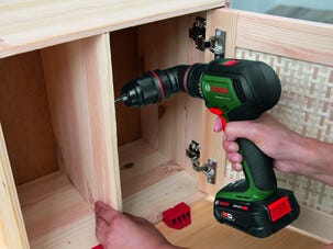 Bosch AdvancedDrill 18V-80 skruvdragare med QuickSnap