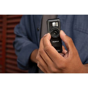 Instax Mini Evo Cinema Kamera videolla