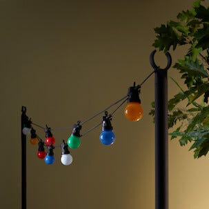 Solcelledrevet utelysslynge med fargede kuler, 8 m
