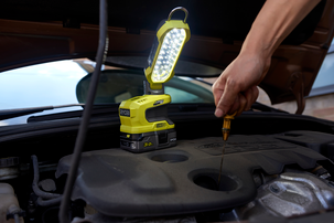 Ryobi arbetsbelysning 900 lm R18ALP-0 One+, batteridriven    