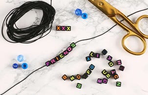 Perlesett med 1900 stk. perler, fra 5 år