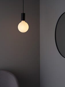 Opaalinvärinen lamppu E27 himmennettävä LED