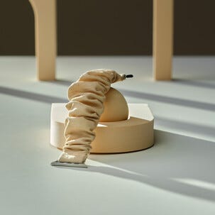 Anmiki Satin Apple Watch scrunchie klokkereim 38, 40, 41 mm