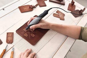 Multiverktyg med 15 tillbehör, Dremel Stylo+