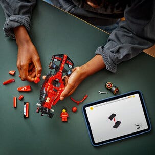 LEGO Speed Champions Ferrari SF-24 F1 racerbil 77242, från 10 år