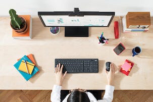 Logitech MK295 Silent Wireless Combo Näppäimistö ja hiiri