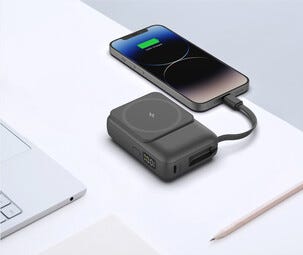 Powerbank 10 000mAh med trådlös laddning 15 W
