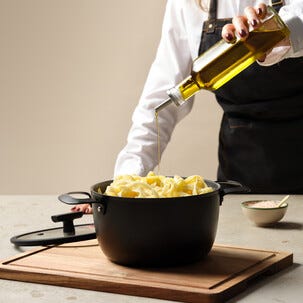 Skjærefjøl i akasietre, 40 x 30 x 1,8 cm