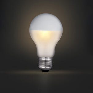 Varmhvit LED-pære E27 på 4,9 W og 470 lumen, dimbar