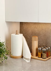 Hushållspappershållare trä