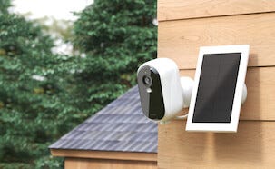 Arlo Essential solpanel för övervakningskamera, vit