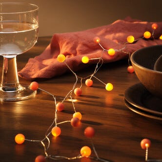 Dekorativ ljusslinga med röda bär, batteridriven, 2,5 m