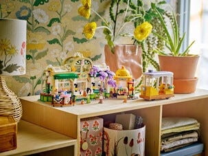 LEGO Friends Kafé med blomsterbutikk 42671, 9 år