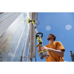 Ryobi batteridrevet rengjøringsbørste teleskop RWTS18-0