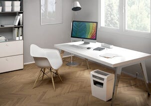 Leitz IQ Home Office P4 makuleringsmaskin