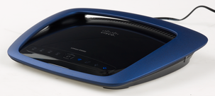 Trådlös router Linksys E3000 med dual band 300 Mbps