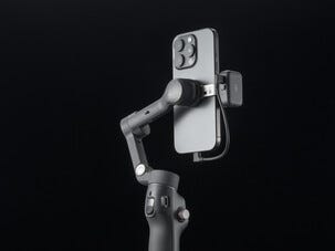 DJI Osmo Mobile 8 Advanced Tracking Combo gimbal