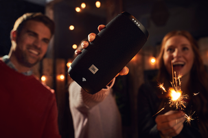 Högtalare med röstassistent JBL Link 10