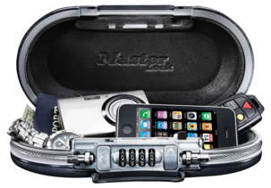 Masterlock portabel säkerhetsbox med kodlås och vajer