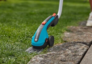 Gardena ClassicCut batteridriven grässax med hjul