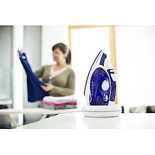 Sladdlöst strykjärn Russell Hobbs Supreme Steam Cordless 23300