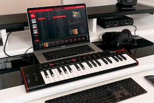 IK Multimedia iRig Keys 2 MIDI keyboard controller