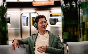 JBL Live 780NC trådløse over-ear-hodetelefoner med adaptiv ANC