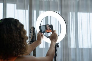 Streamplify Light 14 ringlight mobil med stativ, LED