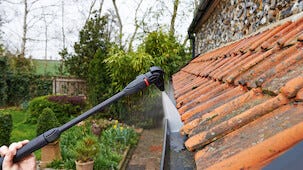 Bosch Universal Aquatak 135 med tillbehör hem & bil