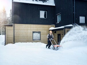 Husqvarna ST 253i batteridriven snöslunga 36 V