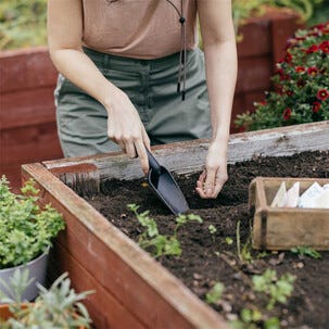 Fiskars Solid planteringsspade, bred