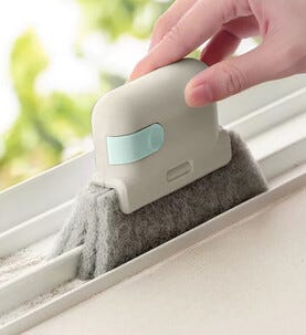 Puhdistusharja urien ja listojen puhdistukseen, 2 kpl