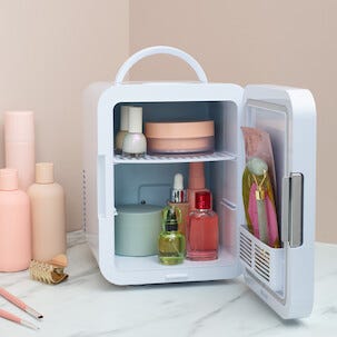 Skincare fridge Minijääkaappi meikeille ja kosmetiikalle, 5 l