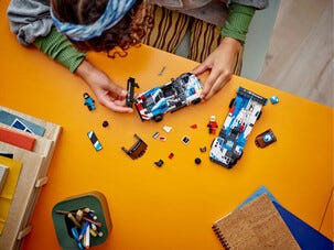 LEGO Speed Champions BMW M4 GT3 & BMW M Hybrid V8 76922, 9+