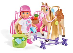 Evi Love, nukke ja hevonen