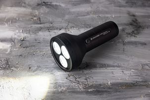 Ficklampa Ledlenser P18R Signature, IP54, 4500 lm