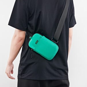 Anmiki Crossbody Chest Bag mobilväska med axelrem