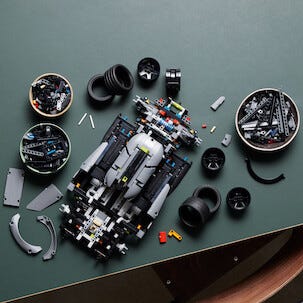 LEGO Technic Peugeot 9X8 24H Le Mans Hybrid Hypercar 42156, 18+