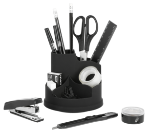 Kynäteline ja kyniä, sakset, kumi, nitoja ym.