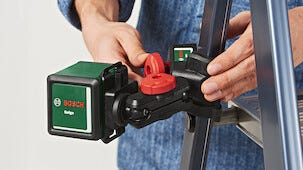 Bosch Quigo Basic, krysslaser med universalhållare