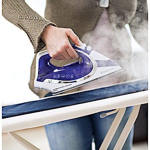 Sladdlöst strykjärn Russell Hobbs Supreme Steam Cordless 23300