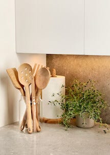 Slev med hål, trä, 32 cm, FSC