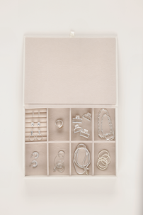 Smyckeskrin i sammet, 8 fack