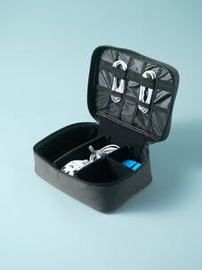Oppbevaringsveske til kabler og powerbank, L